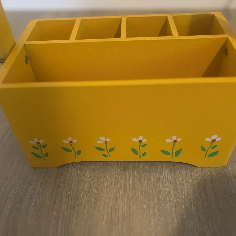 Vtg 1984 Teleflora Yellow Wooden Handle Caddy Desk Organizer Flower Crate 8in